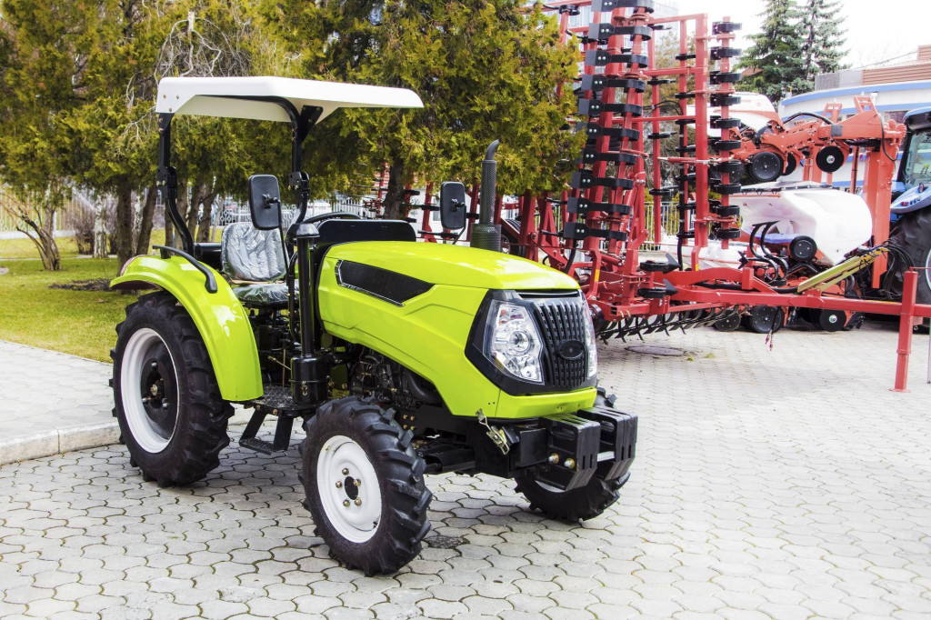 John Deere 5100r cena i co warto wiedzieć o ciągniku oraz jego replikach